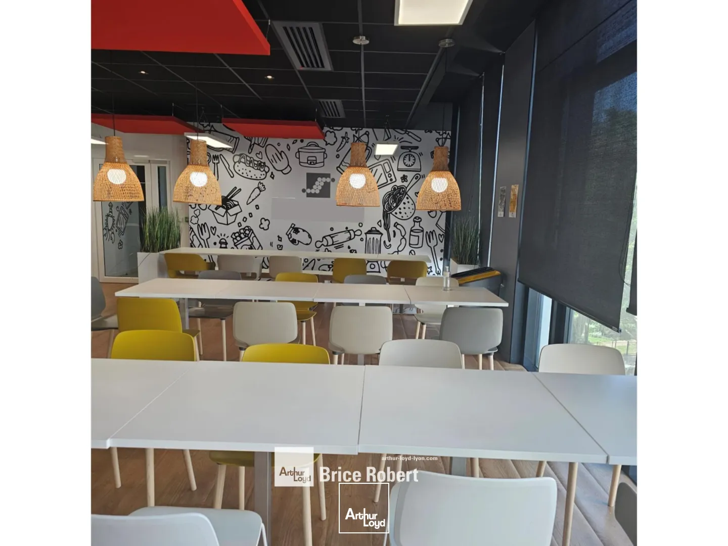 A louer - GALLINE - Bureaux avec une cour intérieure arborée - Villeurbanne 