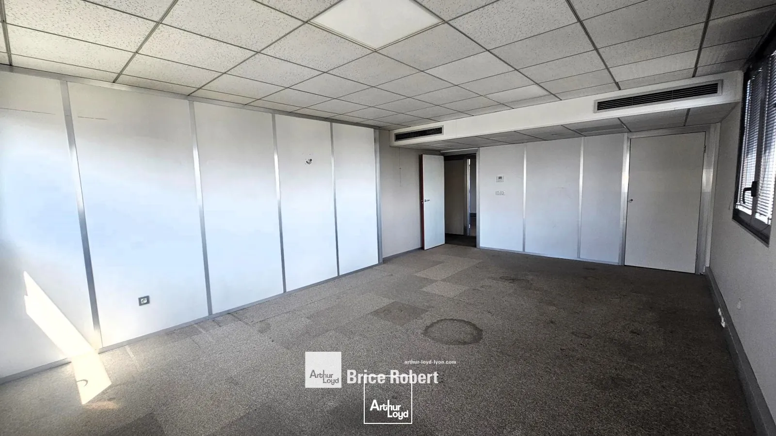 A louer - LES TOPAZES - Bureaux aménagés - Lyon 6ème Part-Dieu