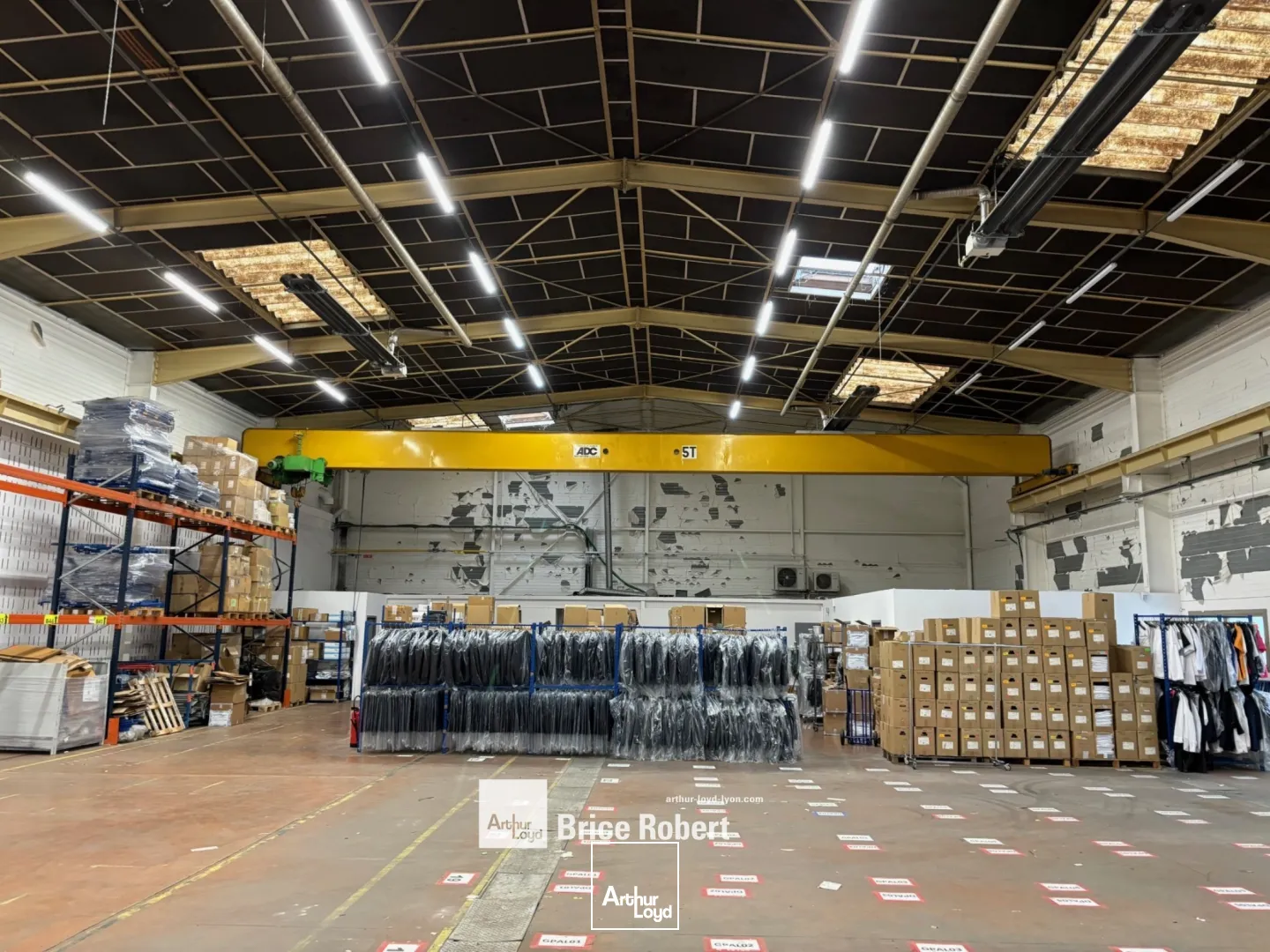 A LOUER - Local d'activités - LES ECHETS