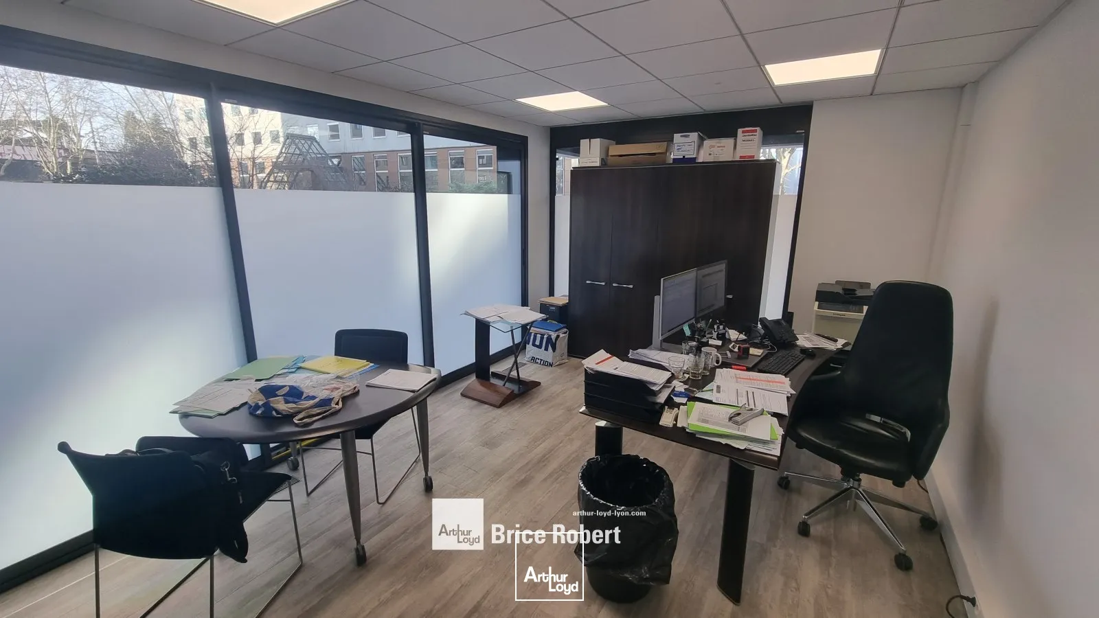 A louer - LE PATIO - Bureaux aménagés avec patio extérieur - Villeurbanne 