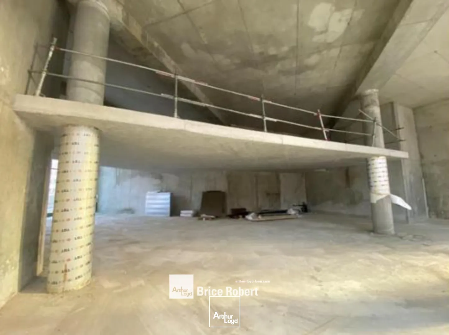 A louer - CARRE DE SOIE - Bureaux en rez-de-chaussée - Villeurbanne 