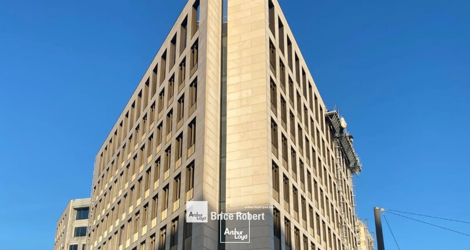 A louer - CARRE DE SOIE - Bureaux en rez-de-chaussée - Villeurbanne 