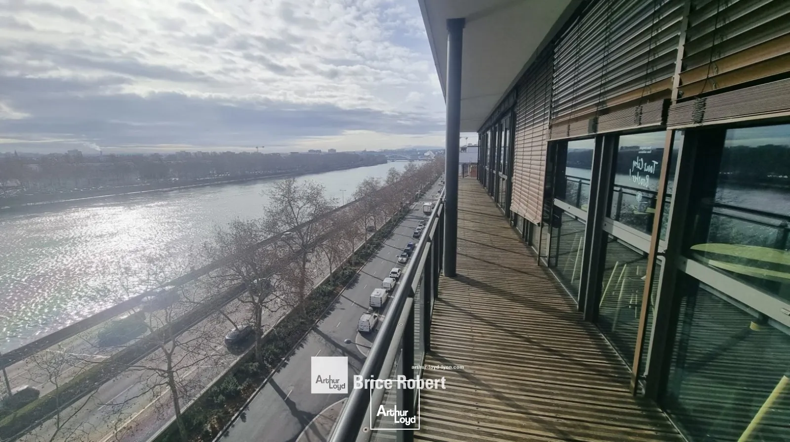 A vendre - QUAI 19 - Bureaux secteur Confluence - Lyon 2ème 