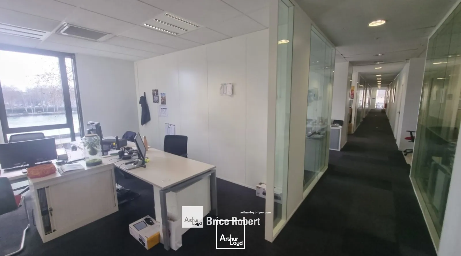 A vendre - QUAI 19 - Bureaux secteur Confluence - Lyon 2ème 