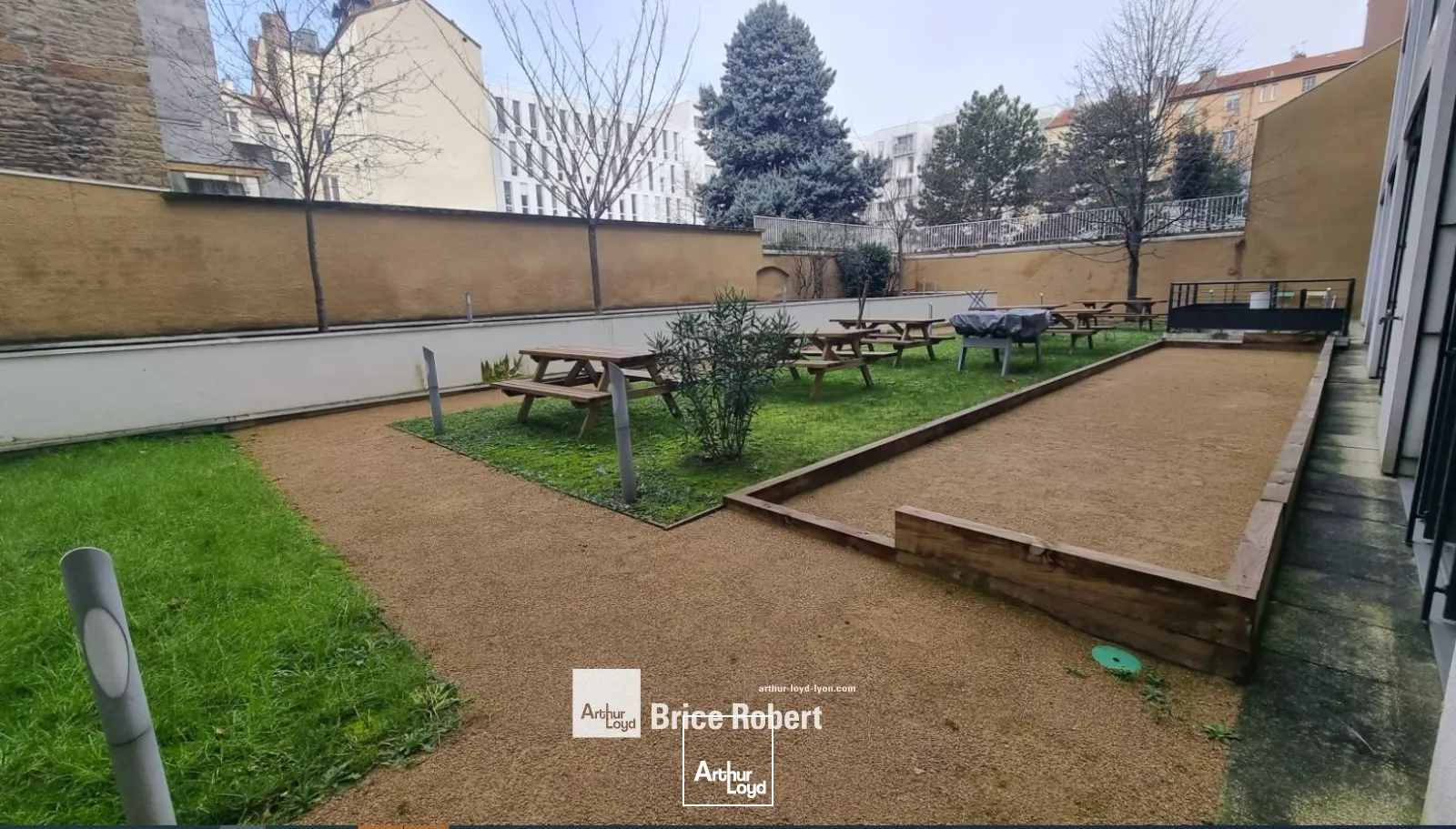 A vendre - QUAI 19 - Bureaux secteur Confluence - Lyon 2ème 