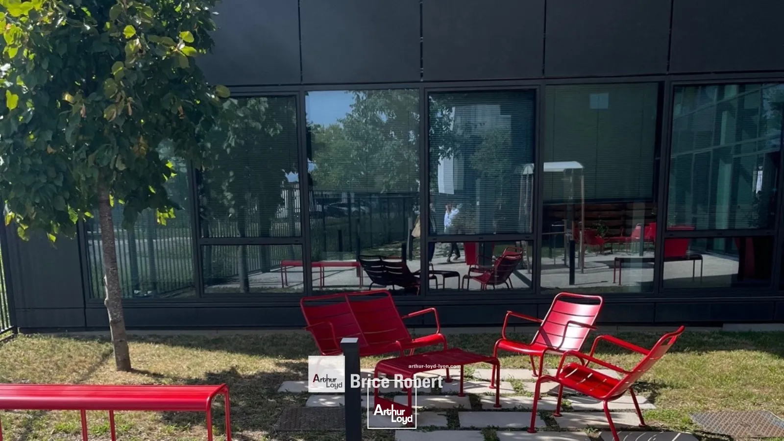 A louer - SADENA - Bureaux spacieux et fonctionnels - Villeurbanne