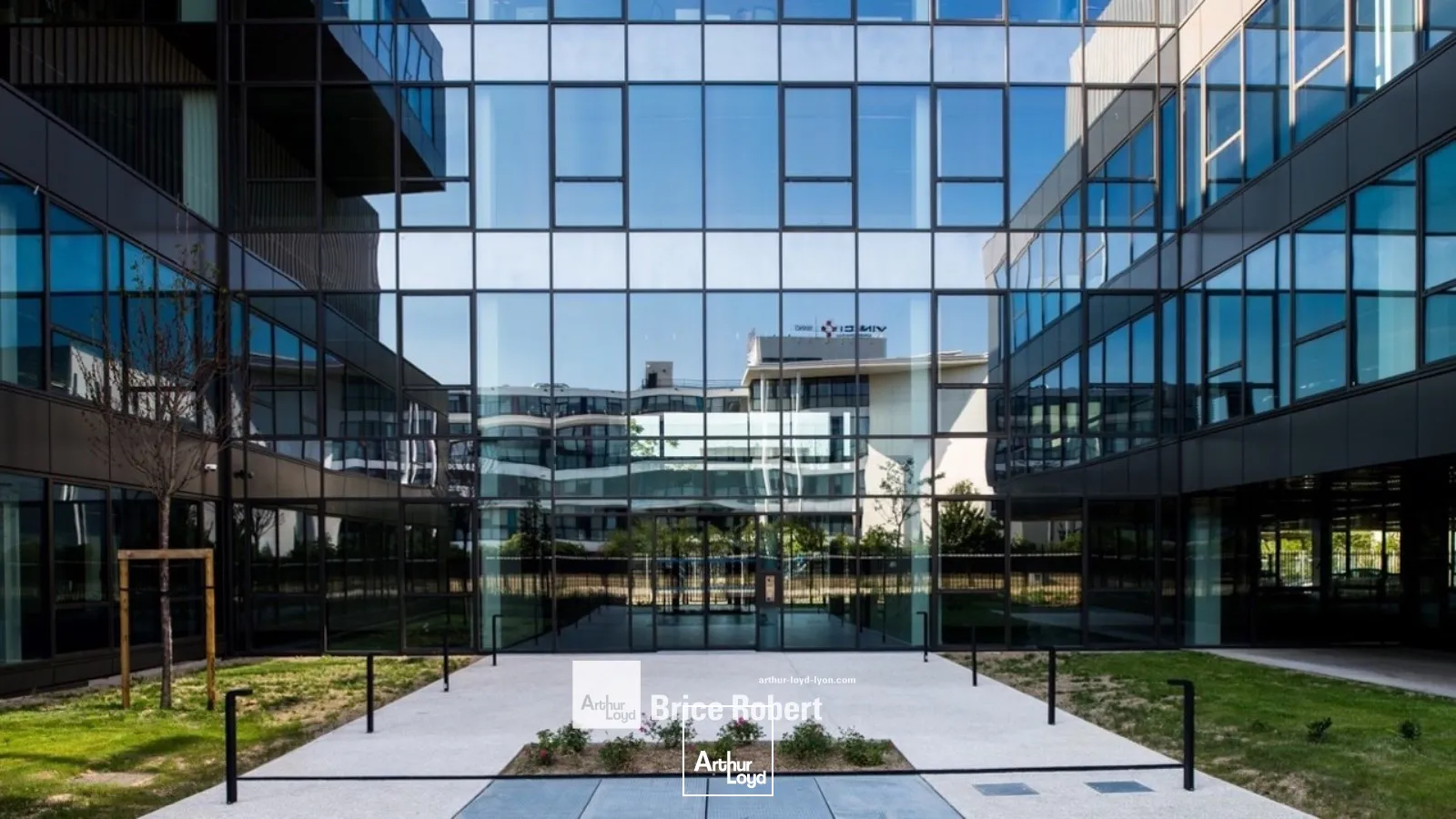 A louer - SADENA - Bureaux spacieux et fonctionnels - Villeurbanne