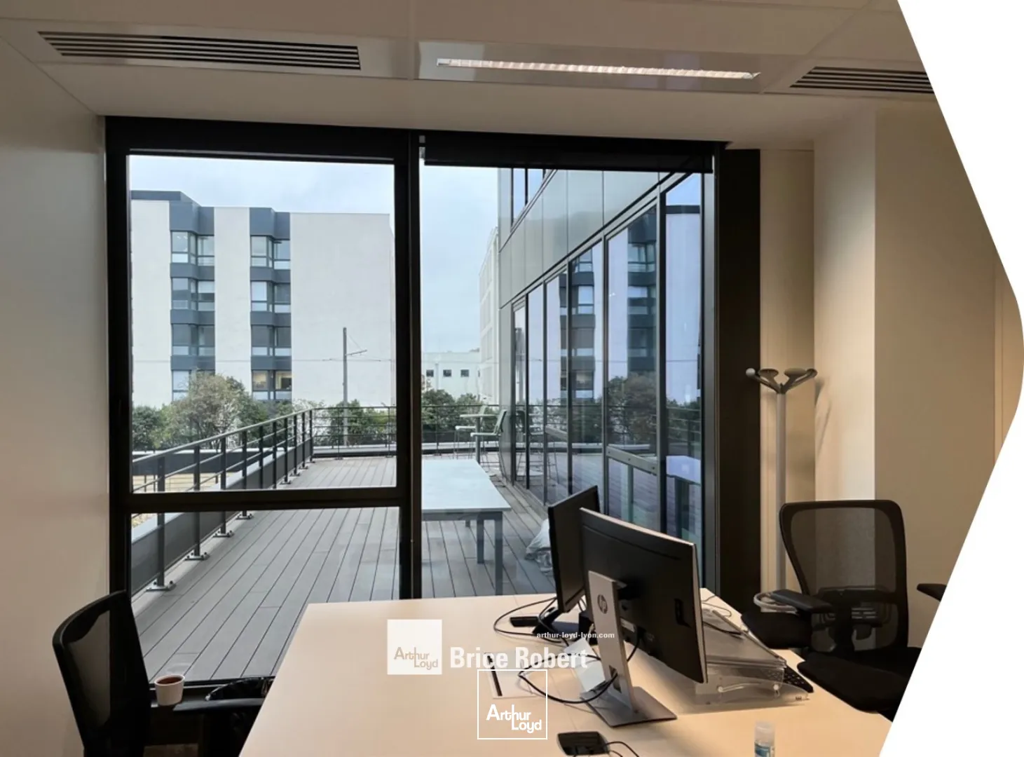 A louer - SADENA - Bureaux spacieux et fonctionnels - Villeurbanne