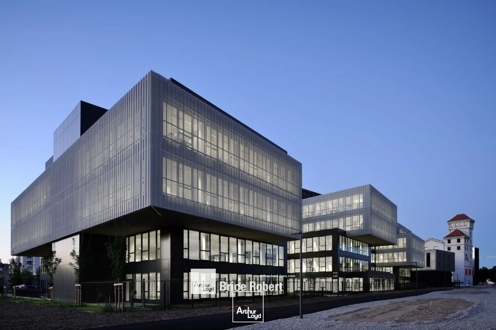 A louer - SADENA - Bureaux spacieux et fonctionnels - Villeurbanne