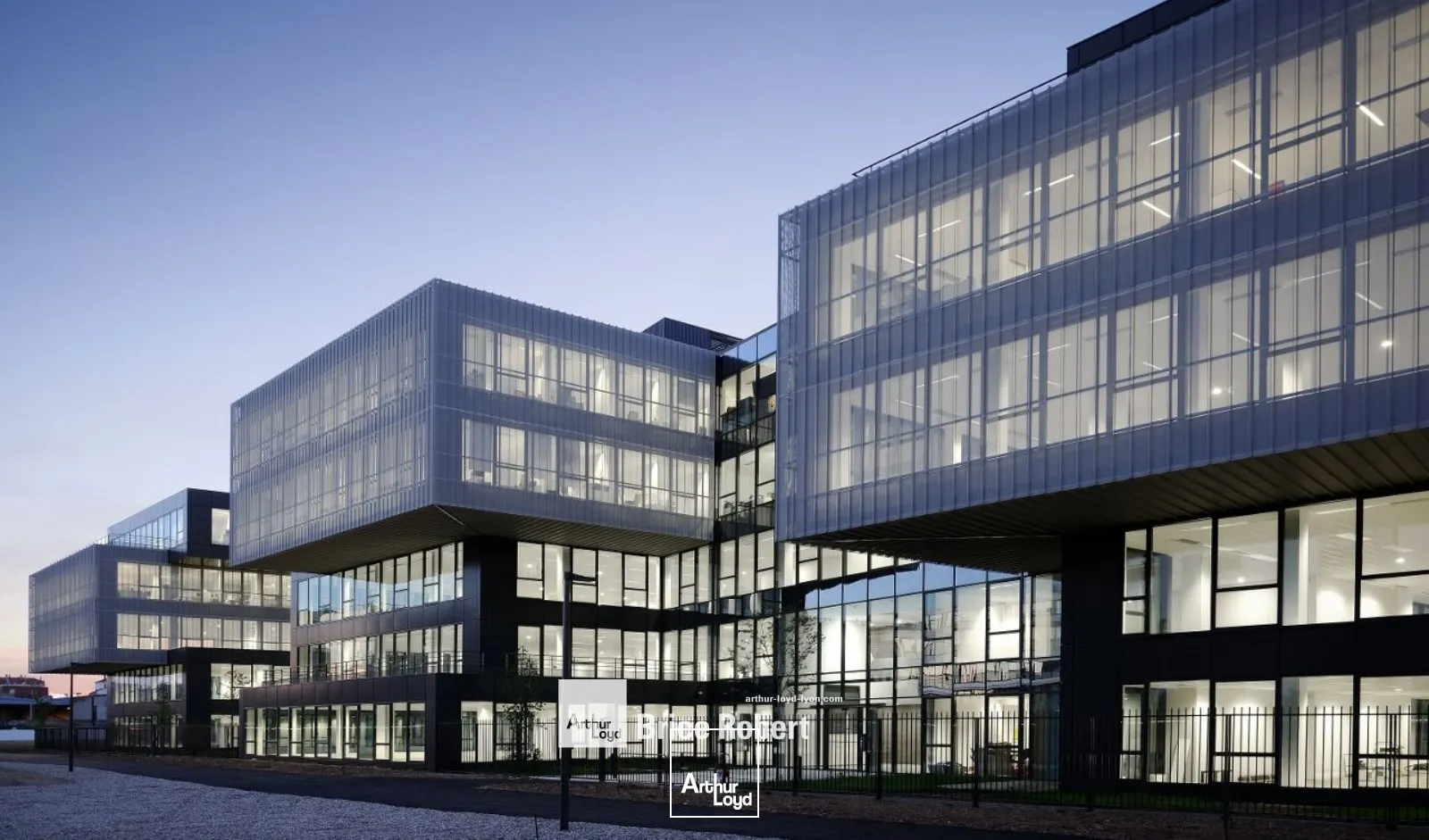 A louer - SADENA - Bureaux spacieux et fonctionnels - Villeurbanne