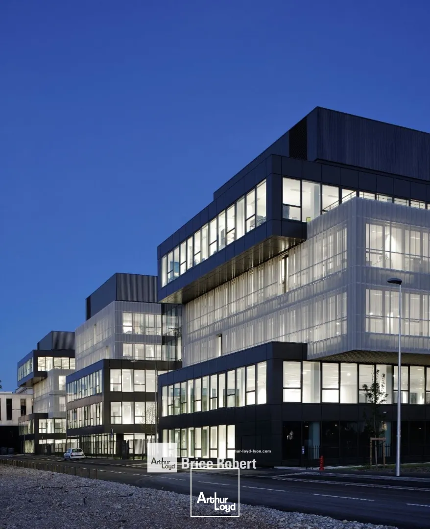 A louer - SADENA - Bureaux spacieux et fonctionnels - Villeurbanne