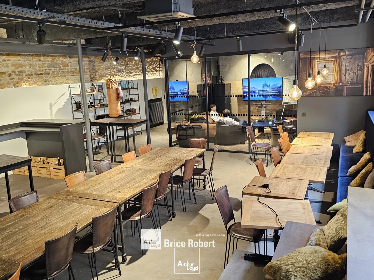 A vendre - Bureaux dans immeuble de caractère dans le 6ème arrondissement - Lyon 6ème Massena 