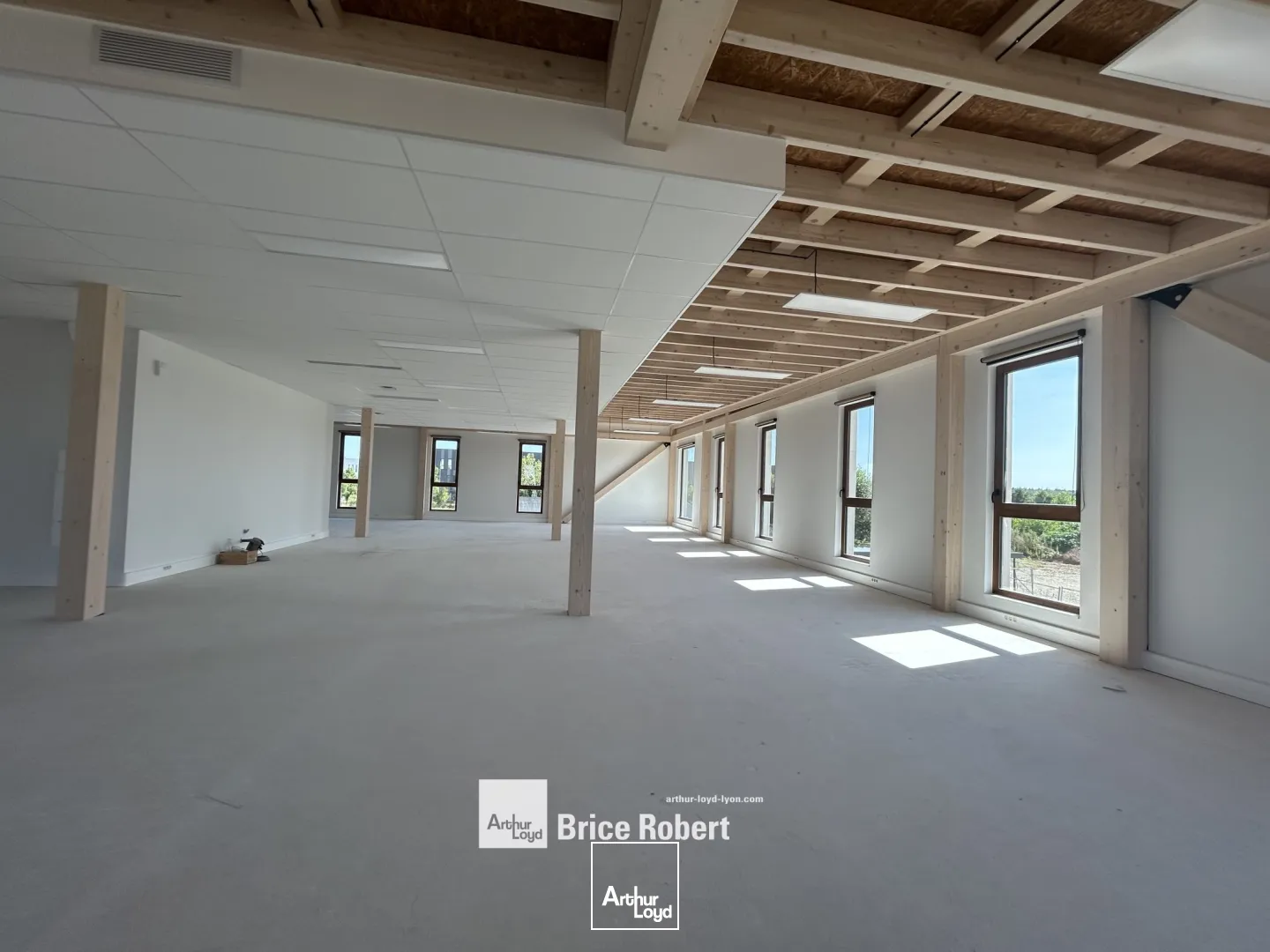 A louer - NEX'STEP - Bureaux neufs - Saint Priest