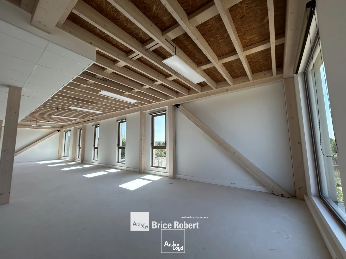 A louer - NEX'STEP - Bureaux neufs - Saint Priest