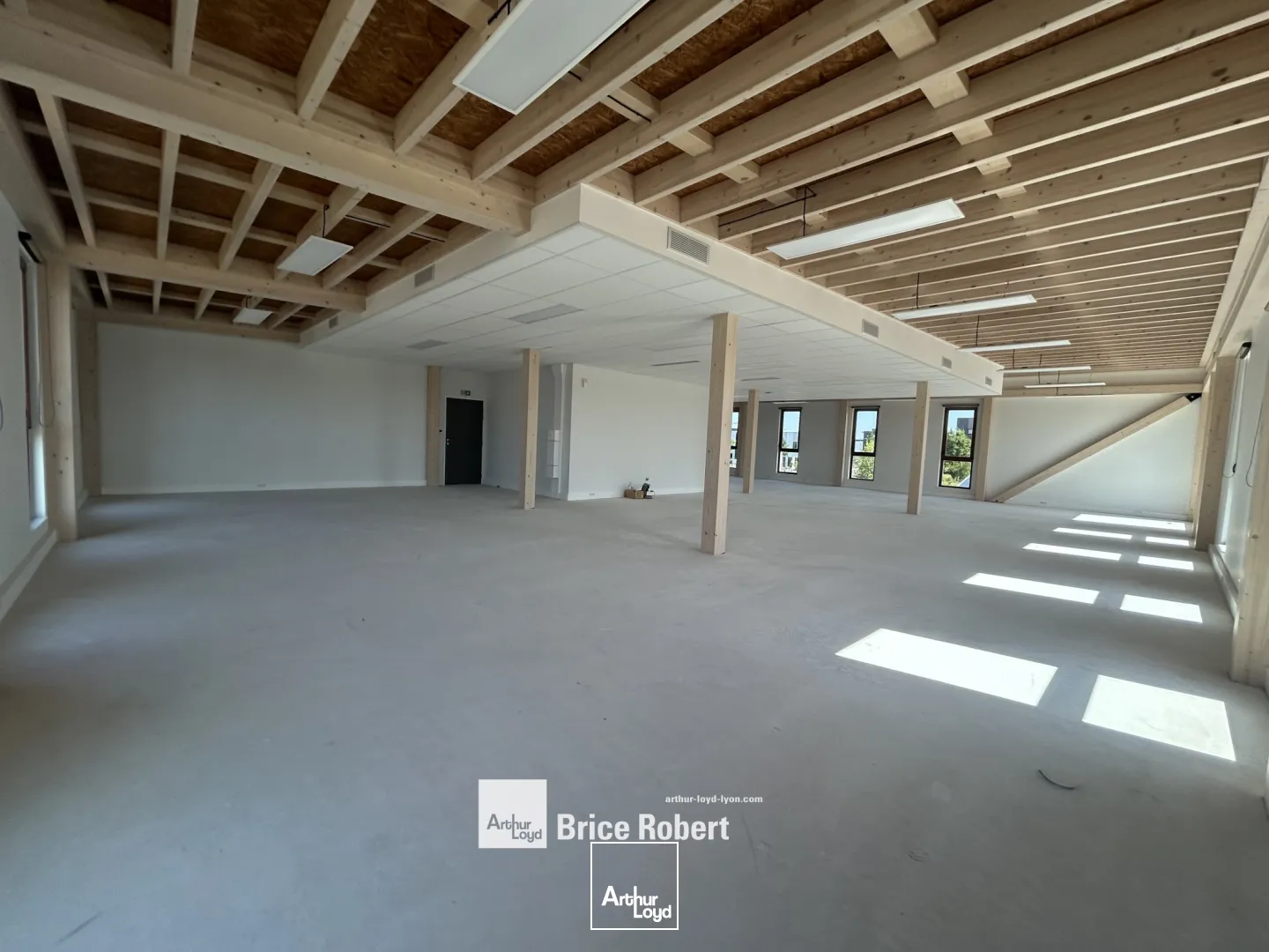 A louer - NEX'STEP - Bureaux neufs - Saint Priest