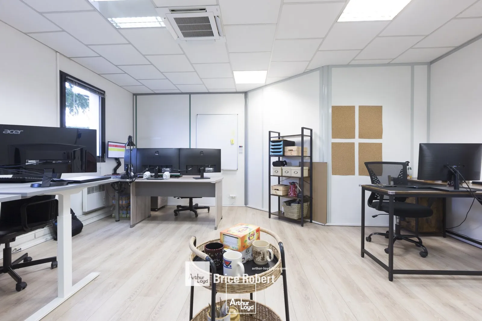 A vendre - LES MAISONS D'ENTREPRISES - Bureaux lumineux - Lyon 9ème