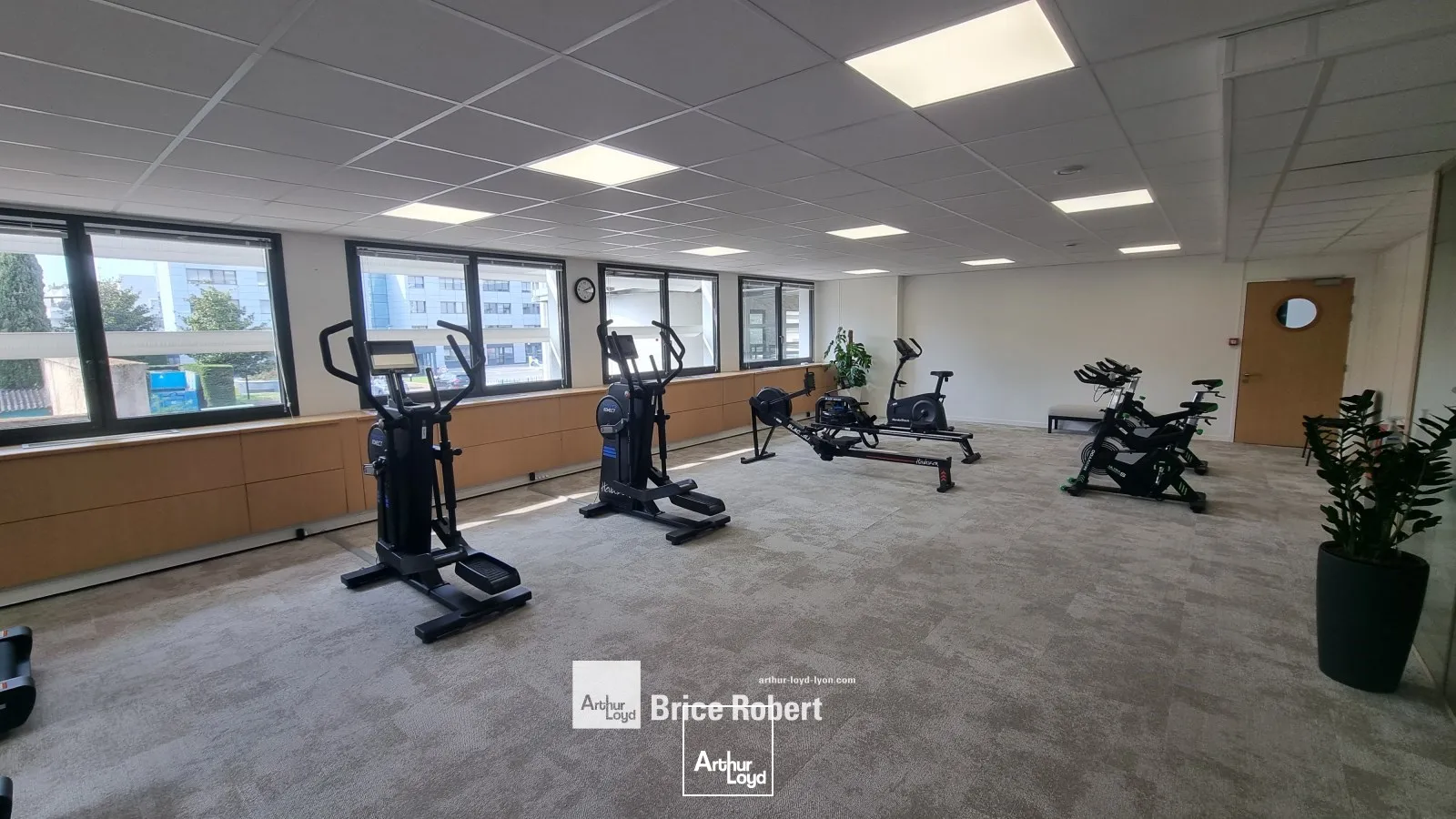 A louer - TRIPTYK II - Bureaux dans un immeuble restructuré - Lyon 8ème