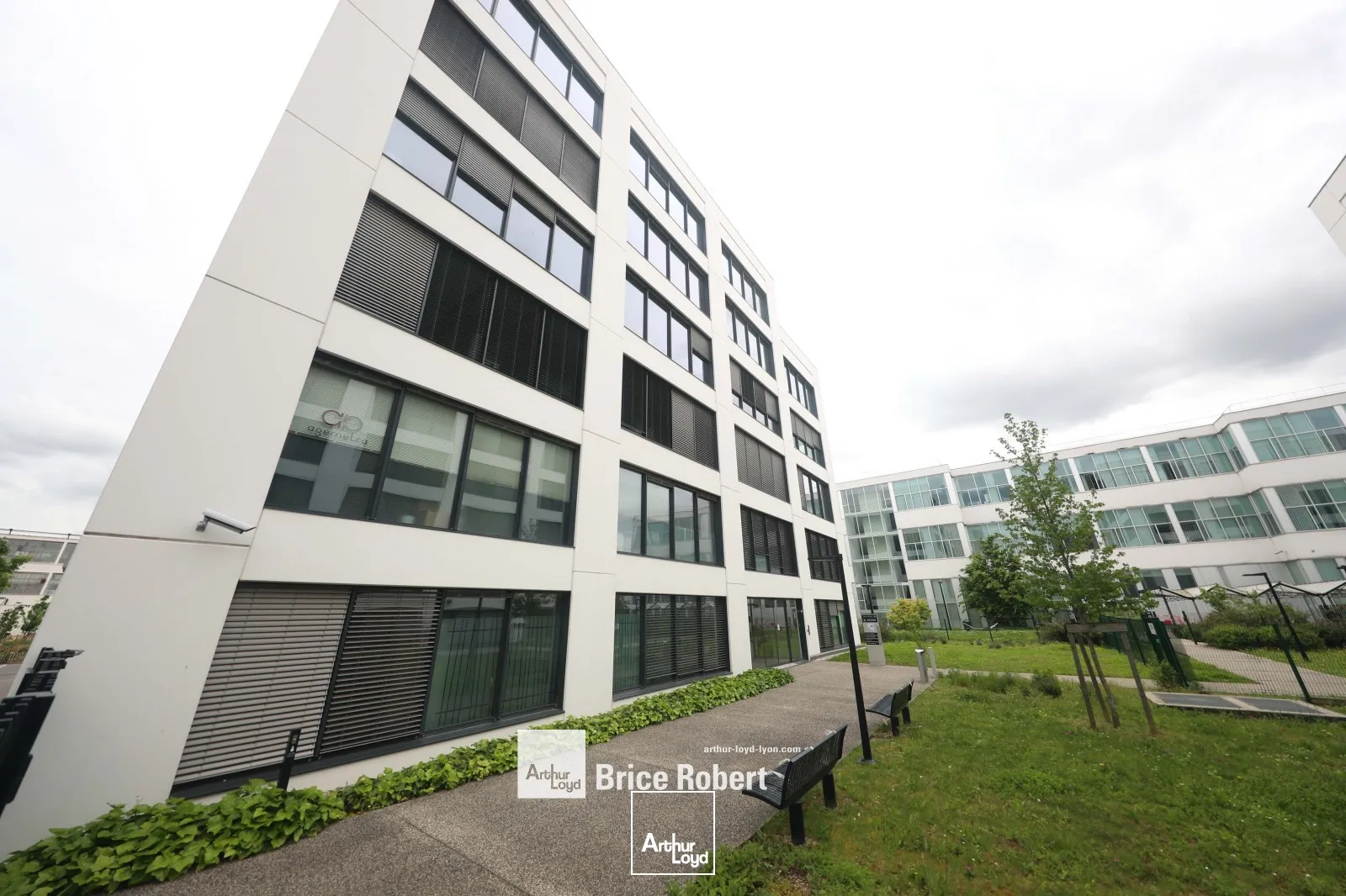 A louer - VERT ANIS - Bureaux lumineux - Vaulx En Velin