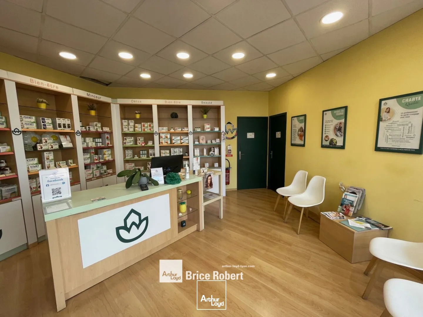 A louer - Locaux commerciaux lumineux - Meyzieu