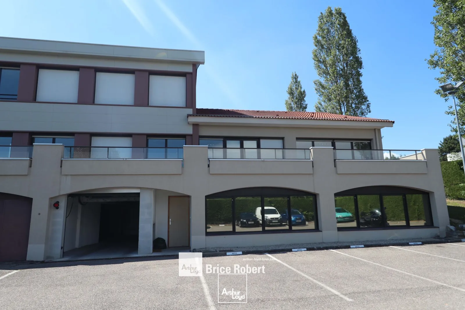 Location Bureaux avec stockage léger - Calme- Dardilly - Au coeur de la TECHLID