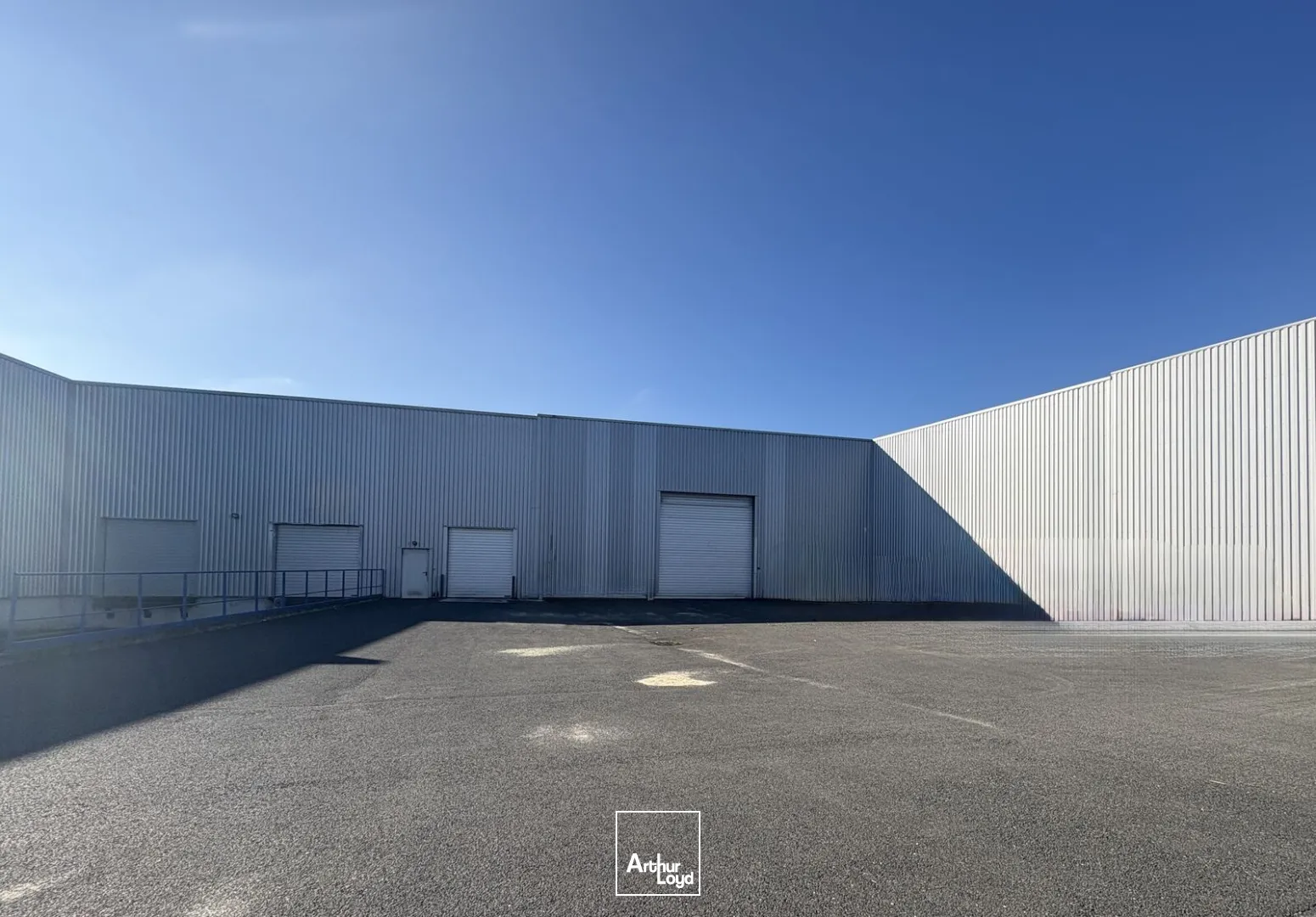 Locaux d'activités à louer - 2 000 m2 - Agglo Sud