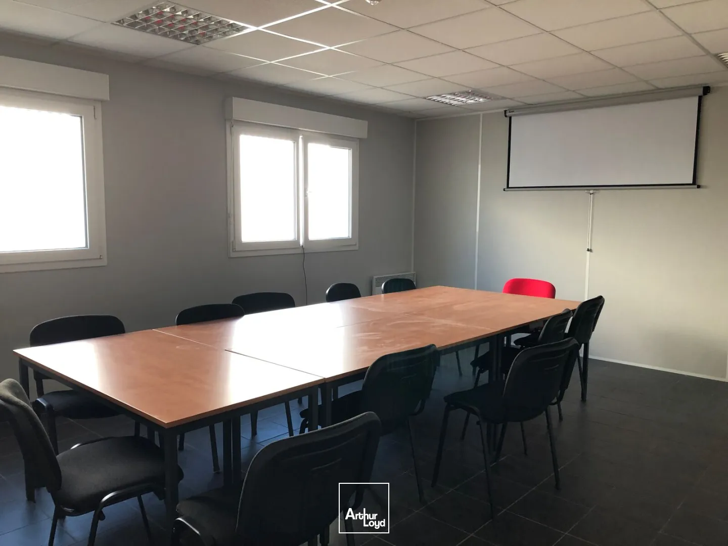 Locaux d'activités à louer - 2 000 m2 - Agglo Sud