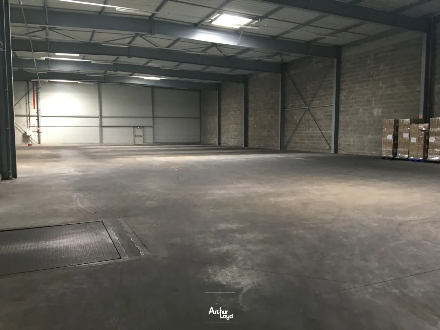 Locaux d'activités à louer - 2 000 m2 - Agglo Sud