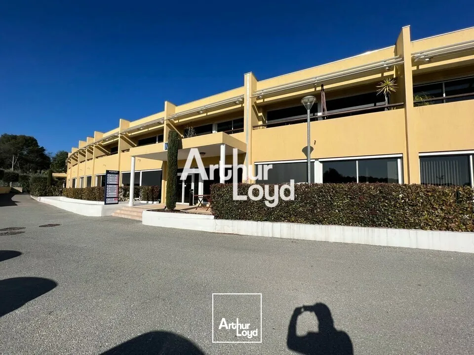 Bureaux à la location 280 m² - Sophia Antipolis - Environnement paysager
