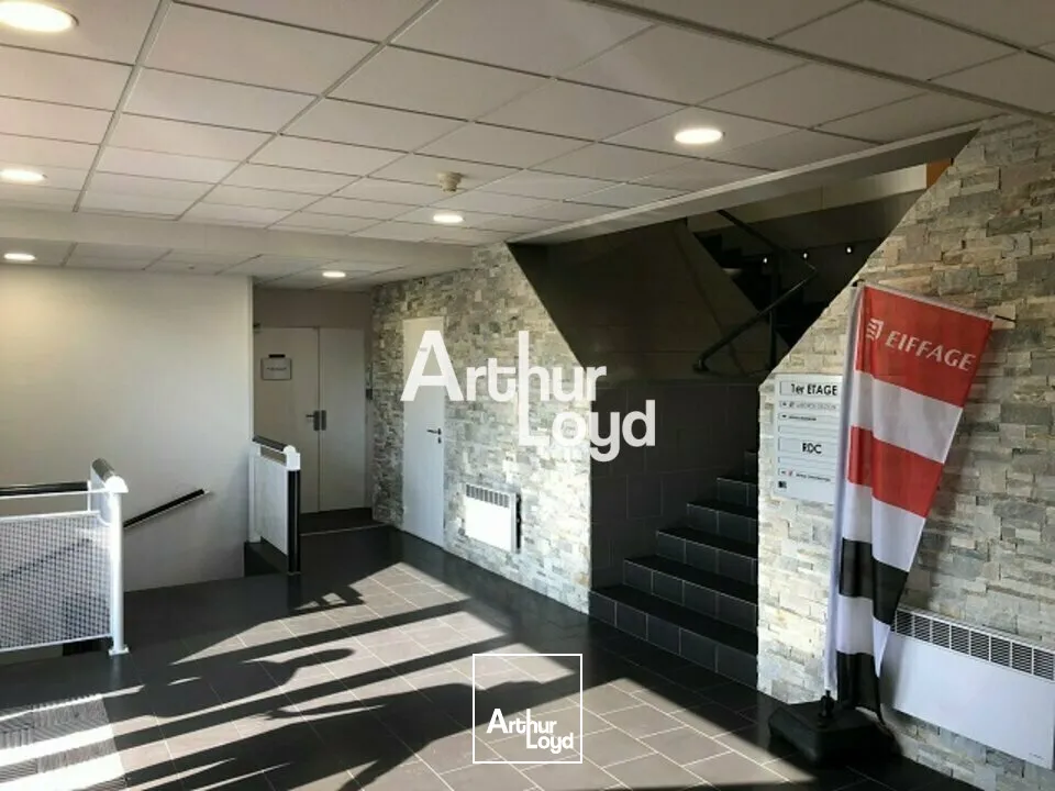 Bureaux à louer de 428 m² bâtiment rénové - Sophia Antipolis