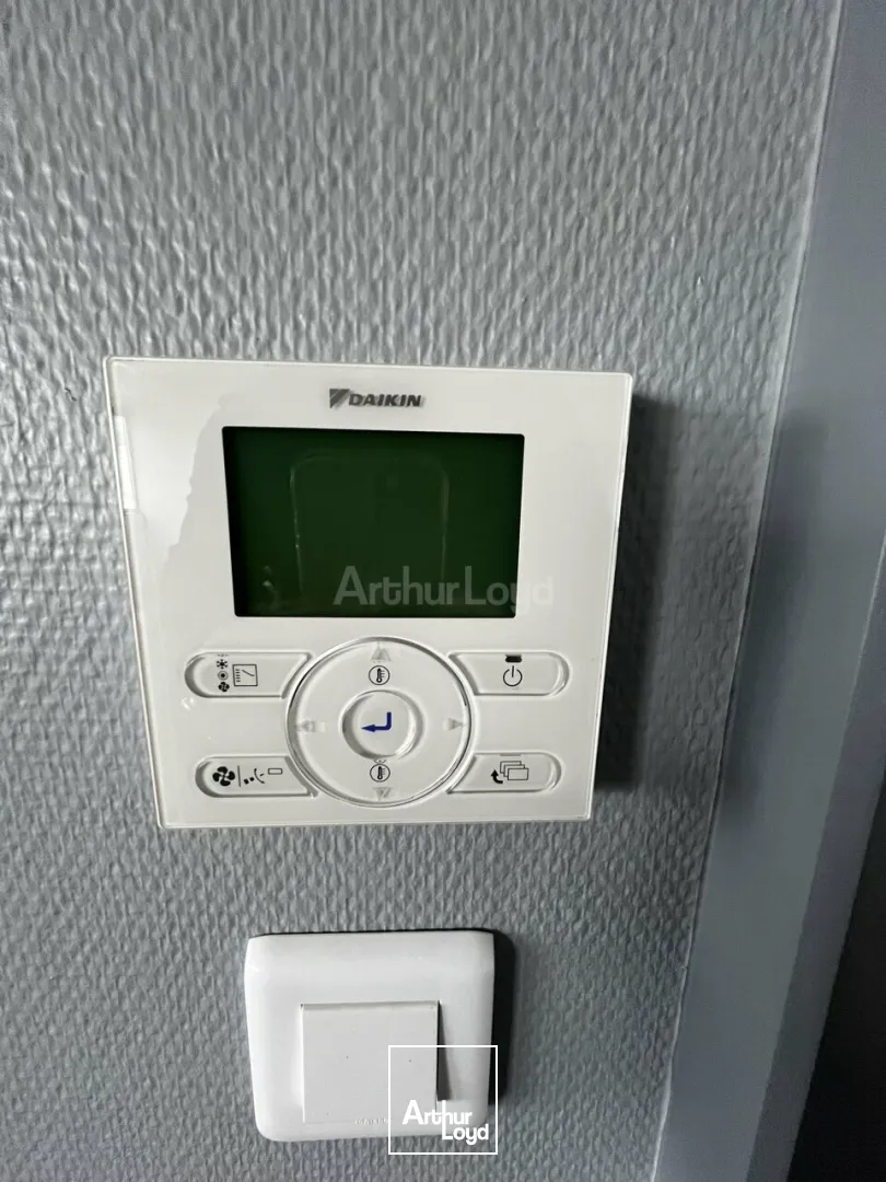 BUREAUX à LOUER de 593 m²