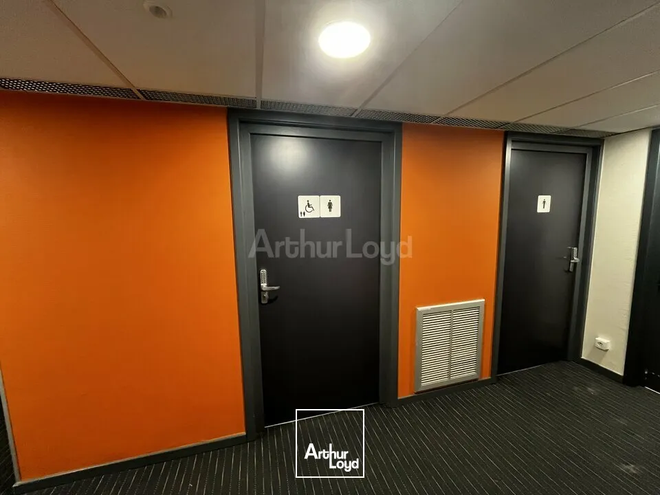 BUREAUX à LOUER de 593 m²