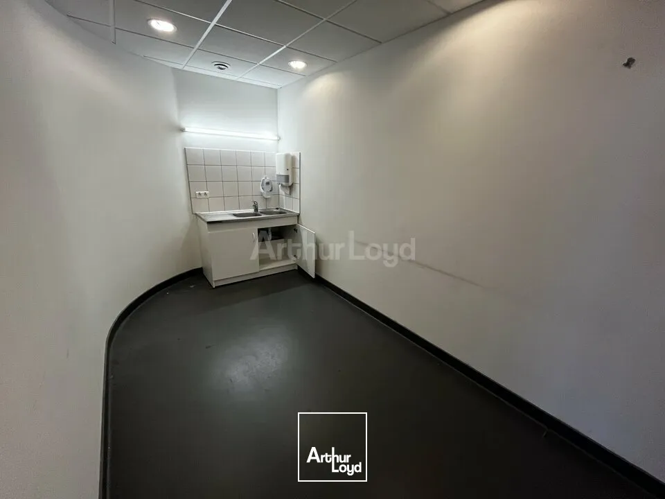 BUREAUX à LOUER de 593 m²