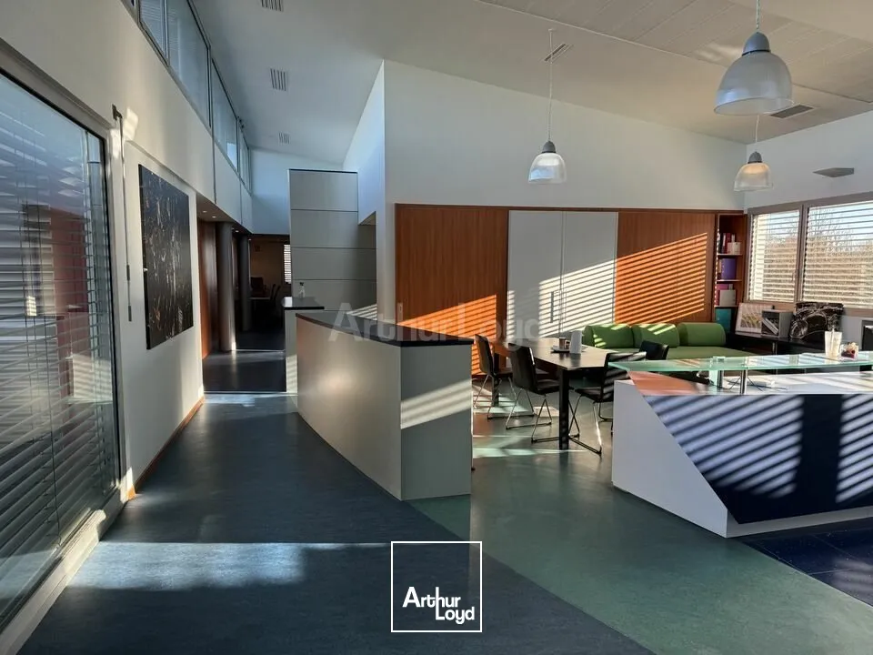 BUREAUX à VENDRE de 483 m²