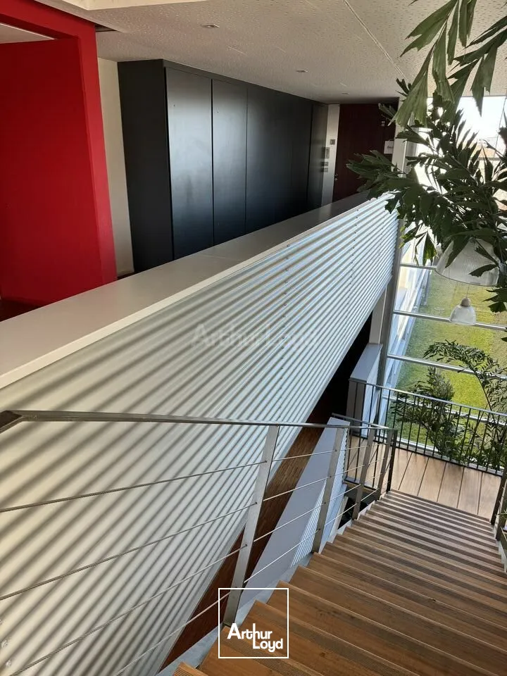 BUREAUX à VENDRE de 483 m²