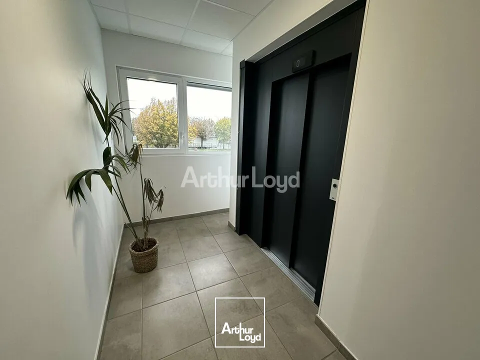 Plateau de bureaux d'environ 194 m2 - REIMS PORT COLBERT 