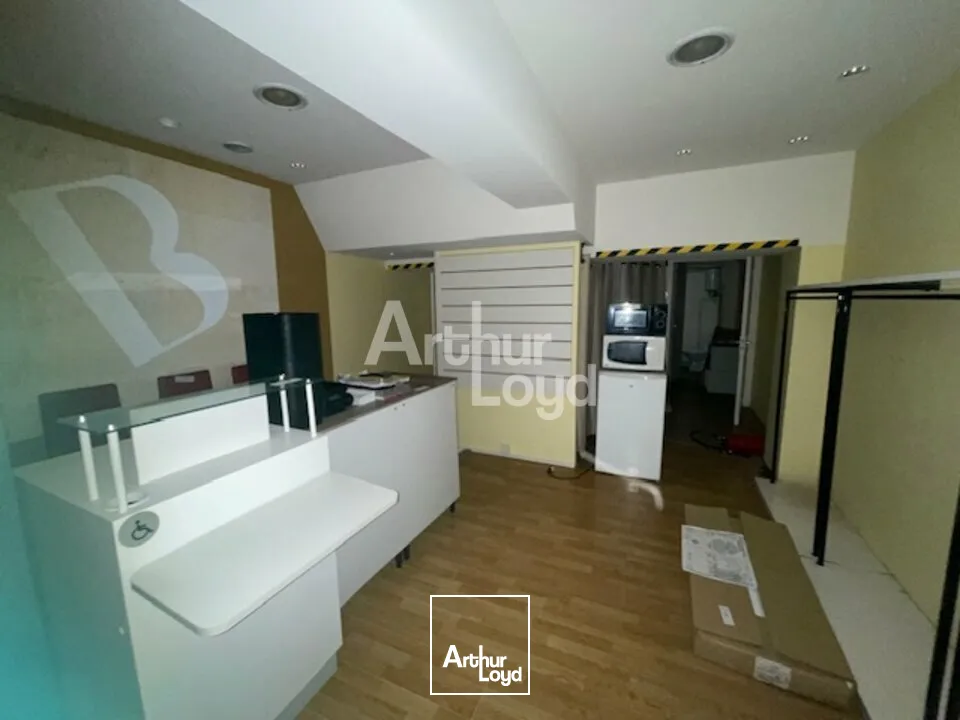 COEUR DE VILLE, LOCAL COMMERCIAL dans la rue piétonne n°1 de la ville de Moulins