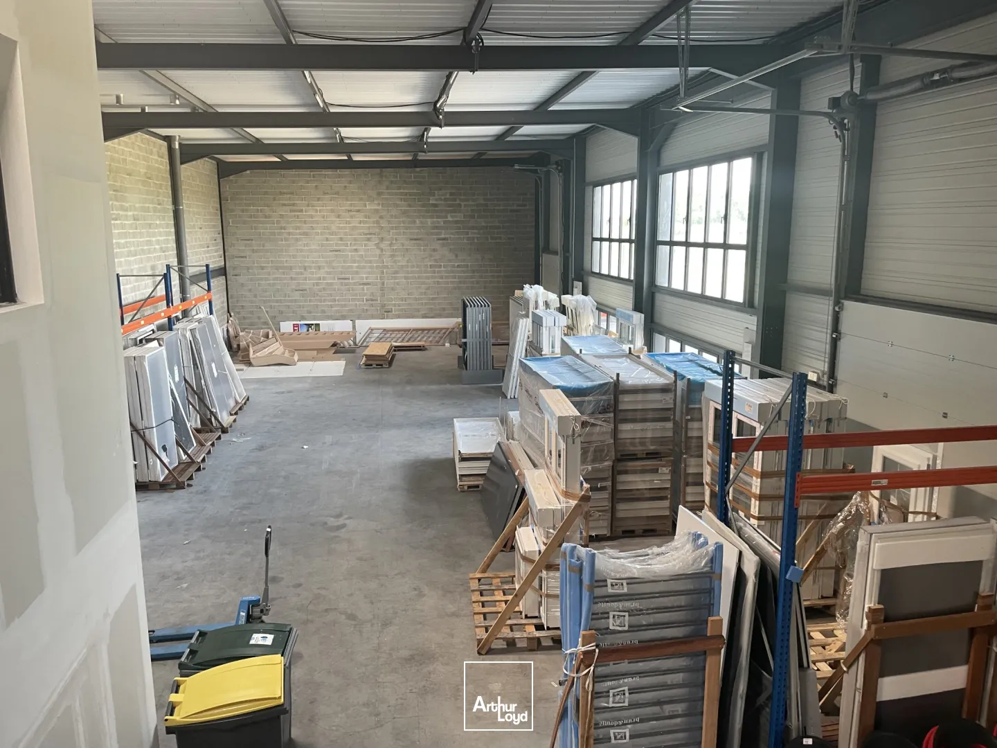 À LOUER - CELLULES D'ACTIVITÉ DE 523M2 DIVISIBLES - BEAUVAIS