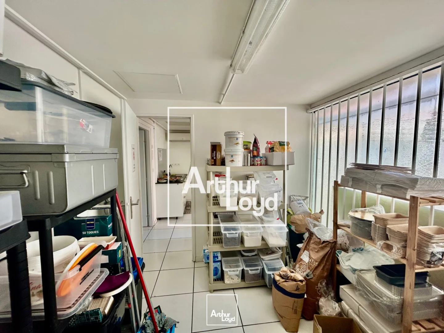 Local commercial 113 m² à louer - Vitrine, visibilité, parking - Idéal point de vente ou showroom