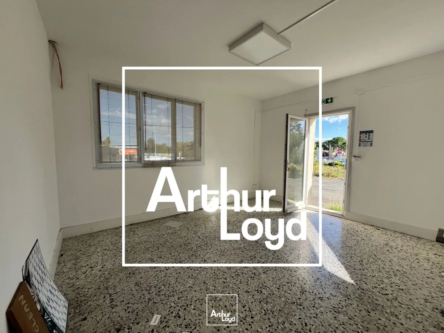 À vendre - Local d'activités en Rocade Sud d'Alès - 1600 m2