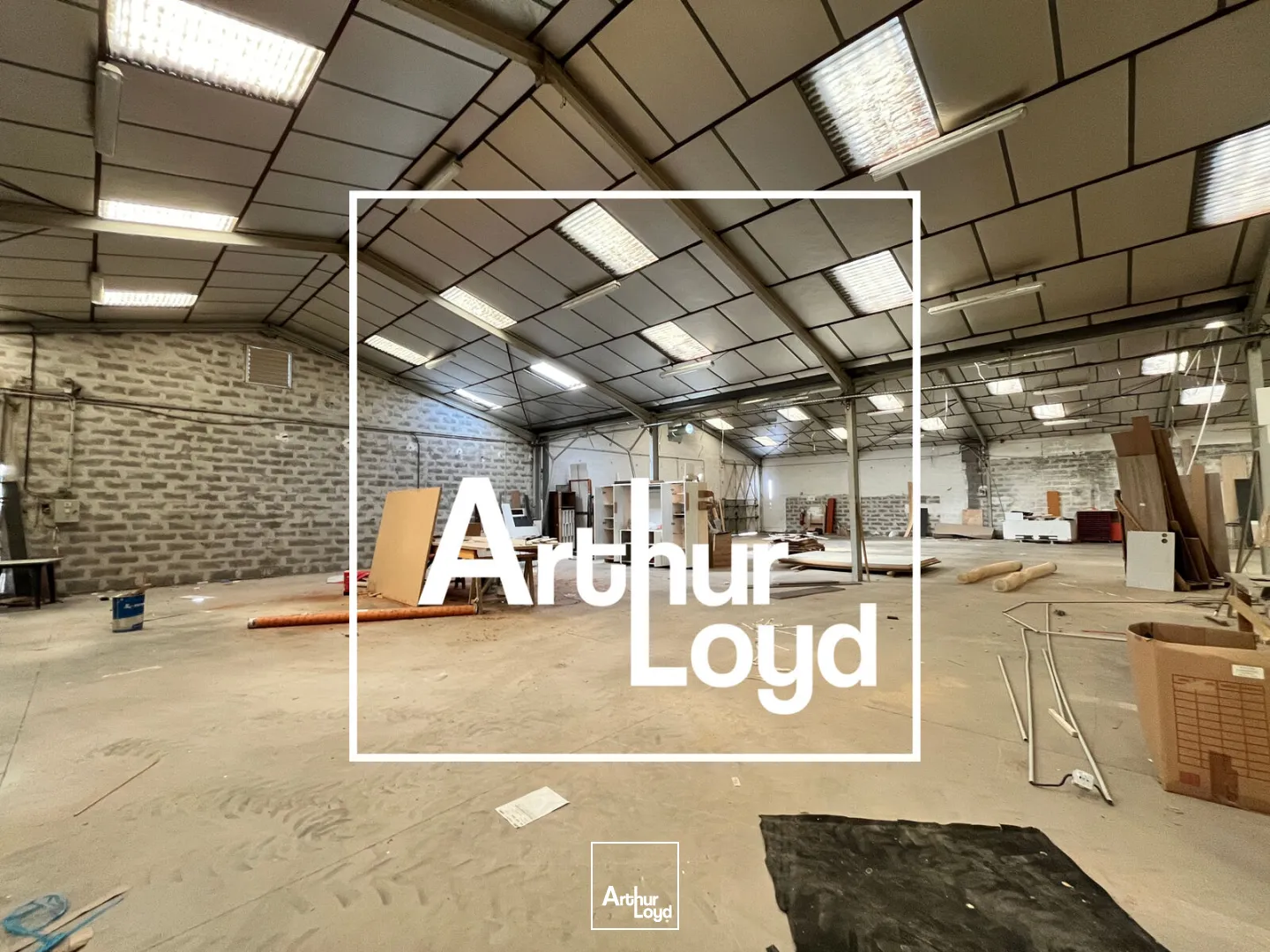 À vendre - Local d'activités en Rocade Sud d'Alès - 1600 m2