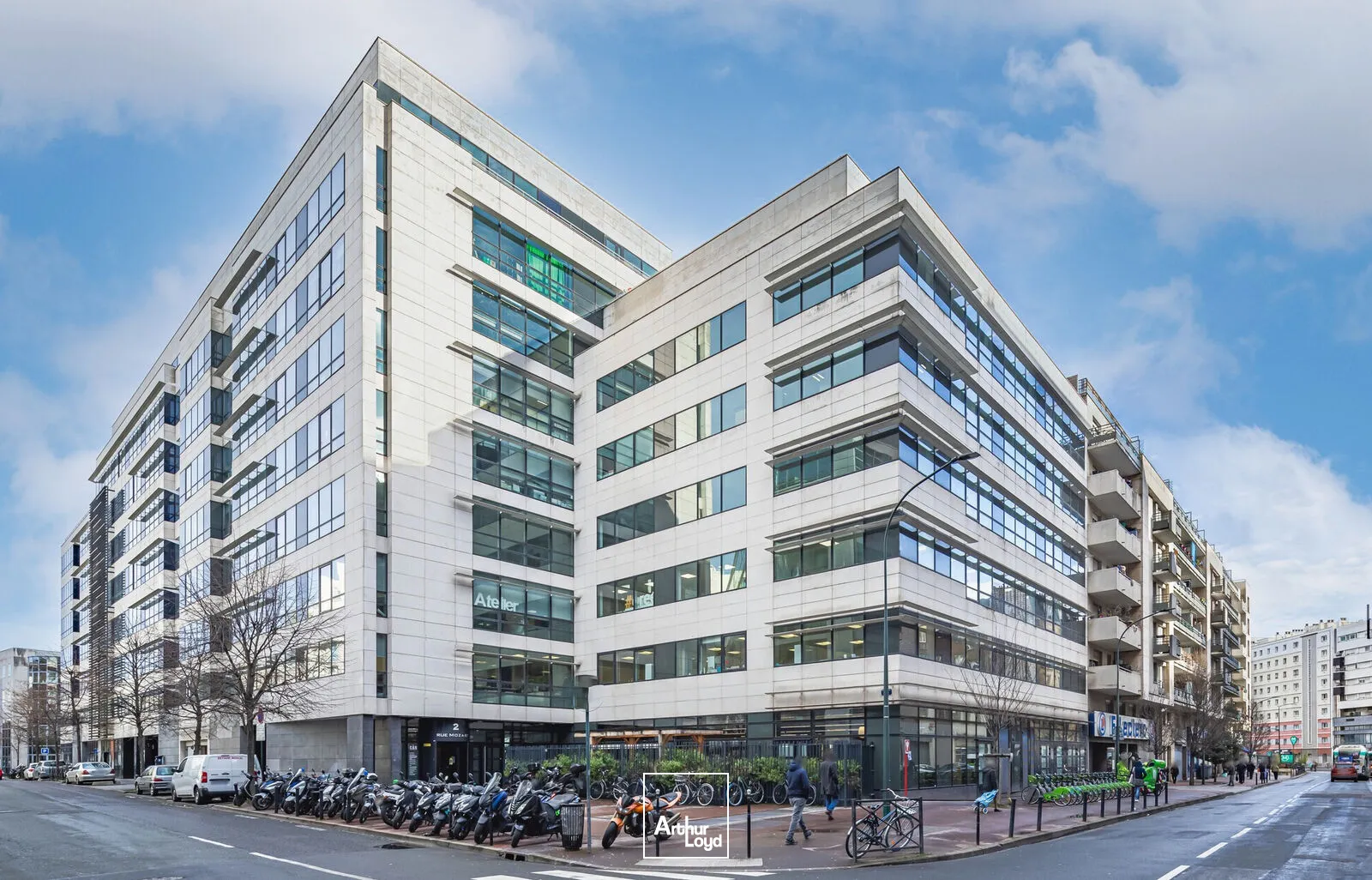 Un cadre de travail haut de gamme, de nombreux services, dans un immeuble immeuble moderne alliant confort, fonctionnalité, et loyer attractif