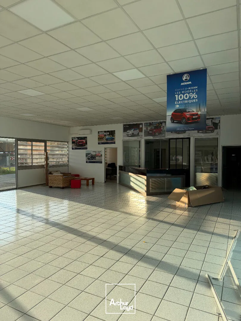 Emplacement premium Zone Nord Limoges - 442 m² A LOUER