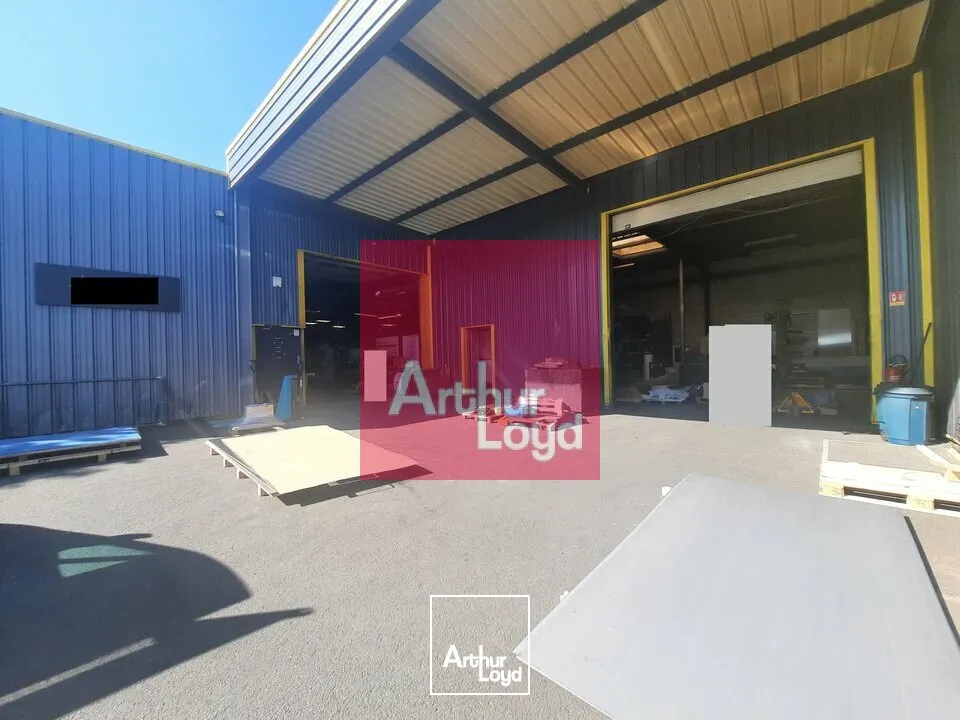 CLERMONT-FERRAND A LOUER LOCAL ACTIVITE 1400 M² - BATIMENT INDEPENDANT