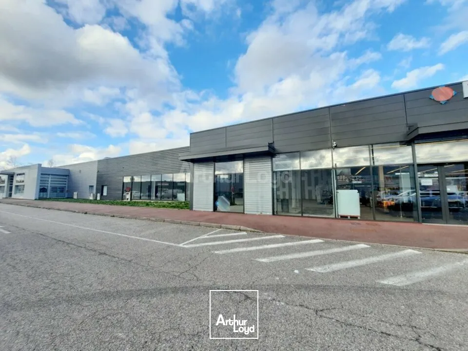 LOCAL COMMERCIAL à VENDRE de 554 m²