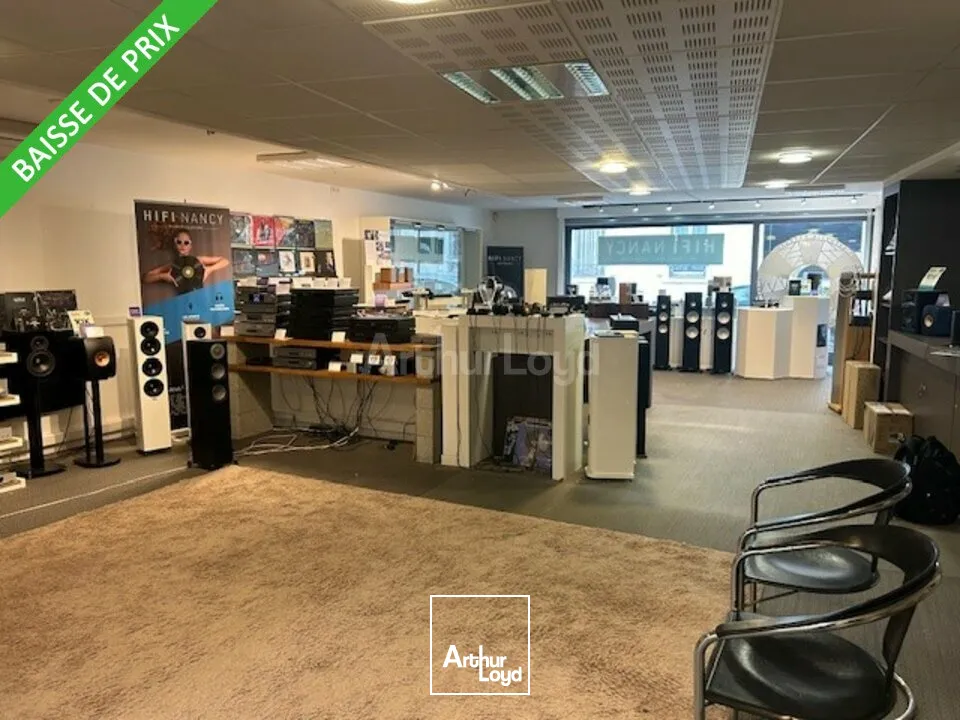 LOCAL COMMERCIAL à VENDRE de 216 m²