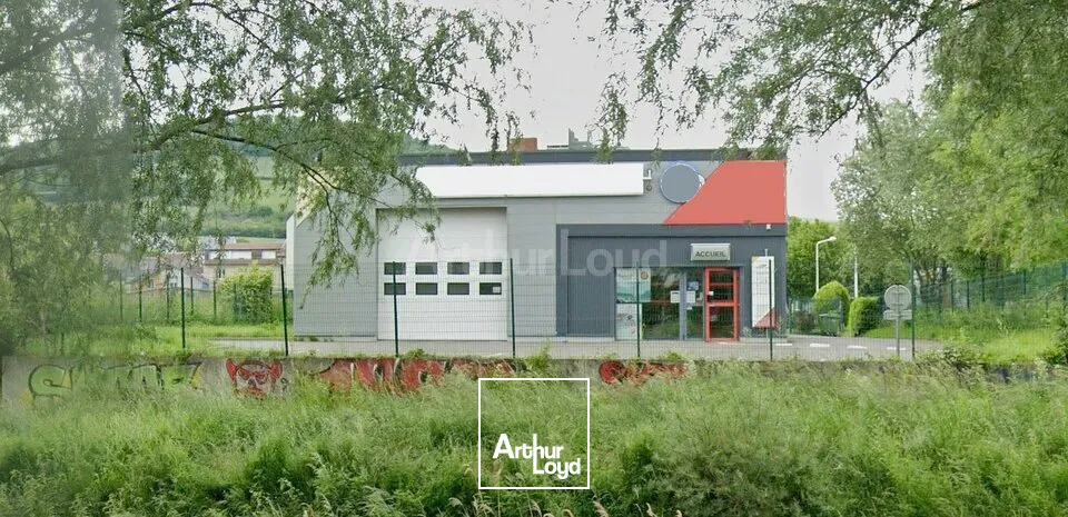 LOCAL COMMERCIAL à LOUER de 447 m²