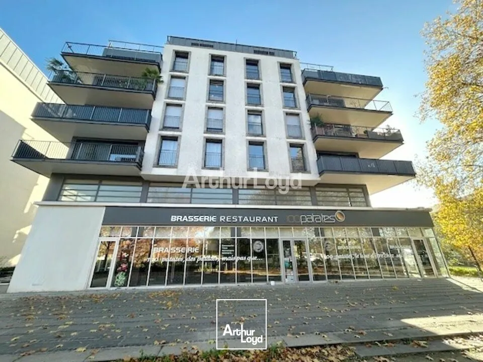 LOCAL COMMERCIAL à VENDRE de 563 m²