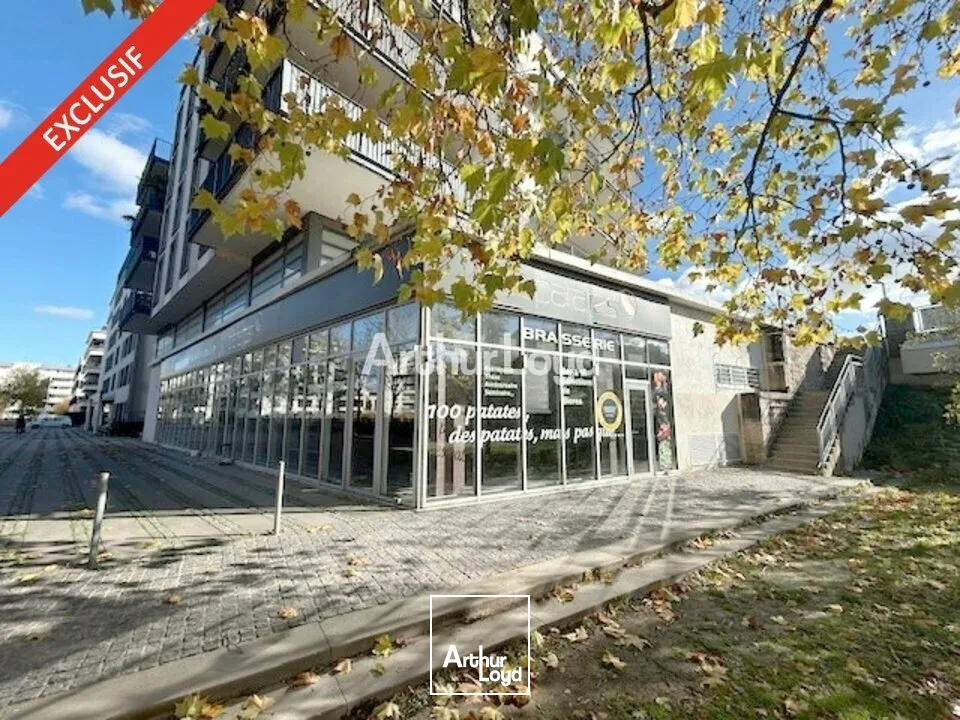 LOCAL COMMERCIAL à VENDRE de 563 m²