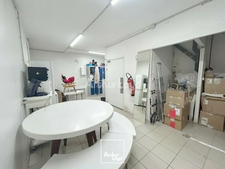 LOCAL COMMERCIAL à LOUER de 362 m²