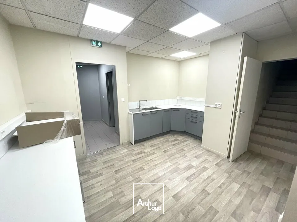 LOCATION BUREAUX ENVIRONNEMENT MEDICAL GRAND LARGE POITIERS